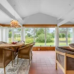 3 Bedroom Lovely In Дом отдыха *