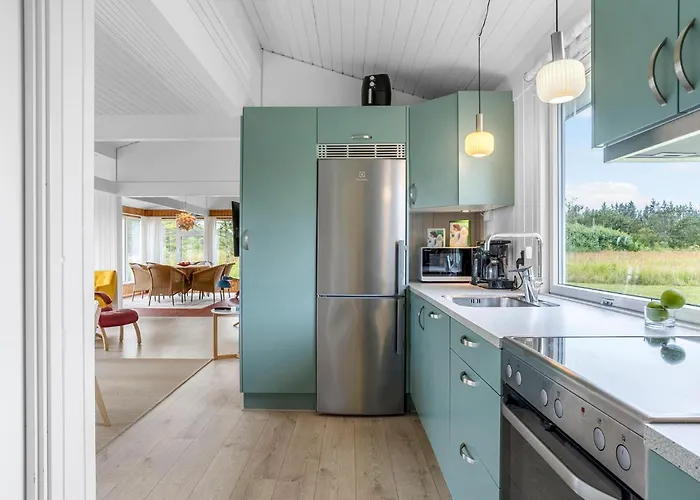 Дом отдыха 3 Bedroom Lovely In *